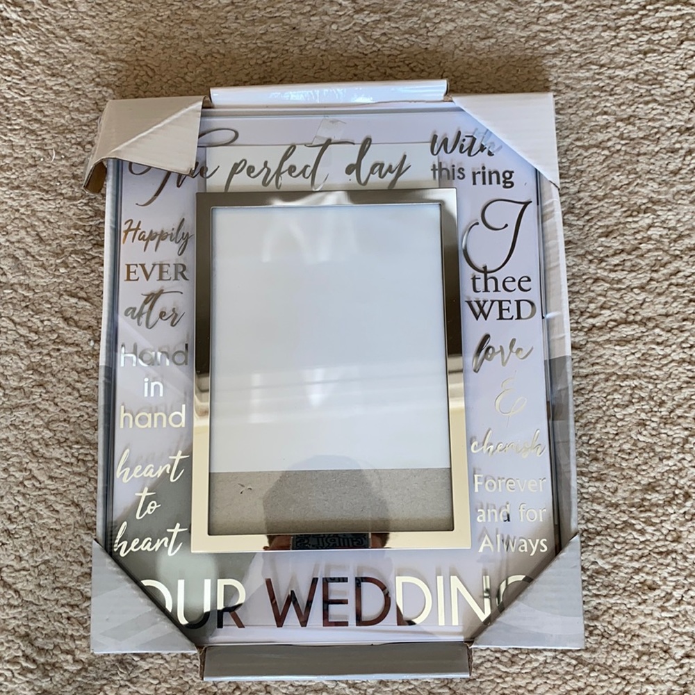 Wedding picture frame